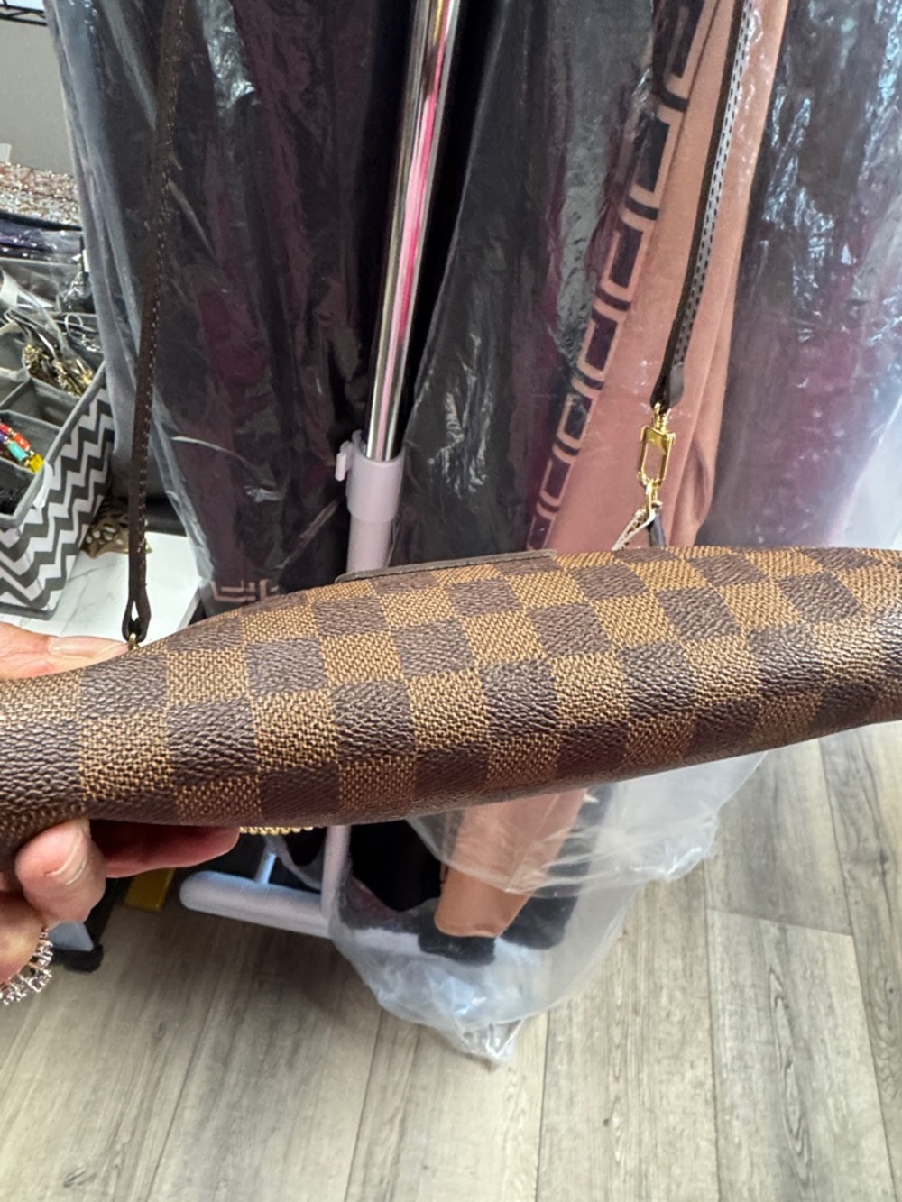 Louis Vuitton Brown Damier Ebene Gold-Trim Chain Pochette - Picture 3 of 15